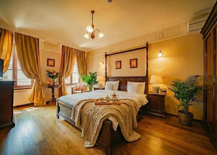 Modern Luxury With Panoramic Views *