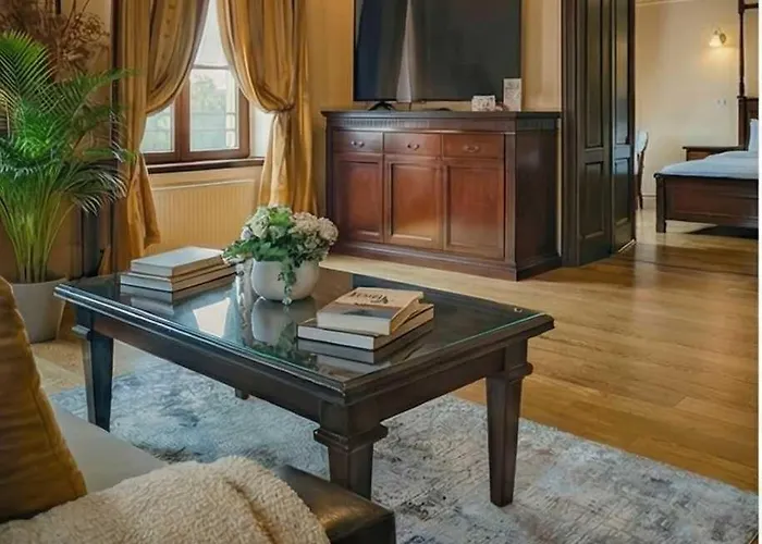 Modern Luxury With Panoramic Views *