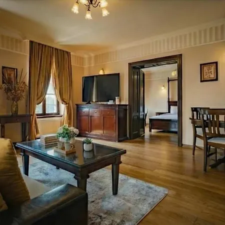 Modern Luxury With Panoramic Views Апартаменты *